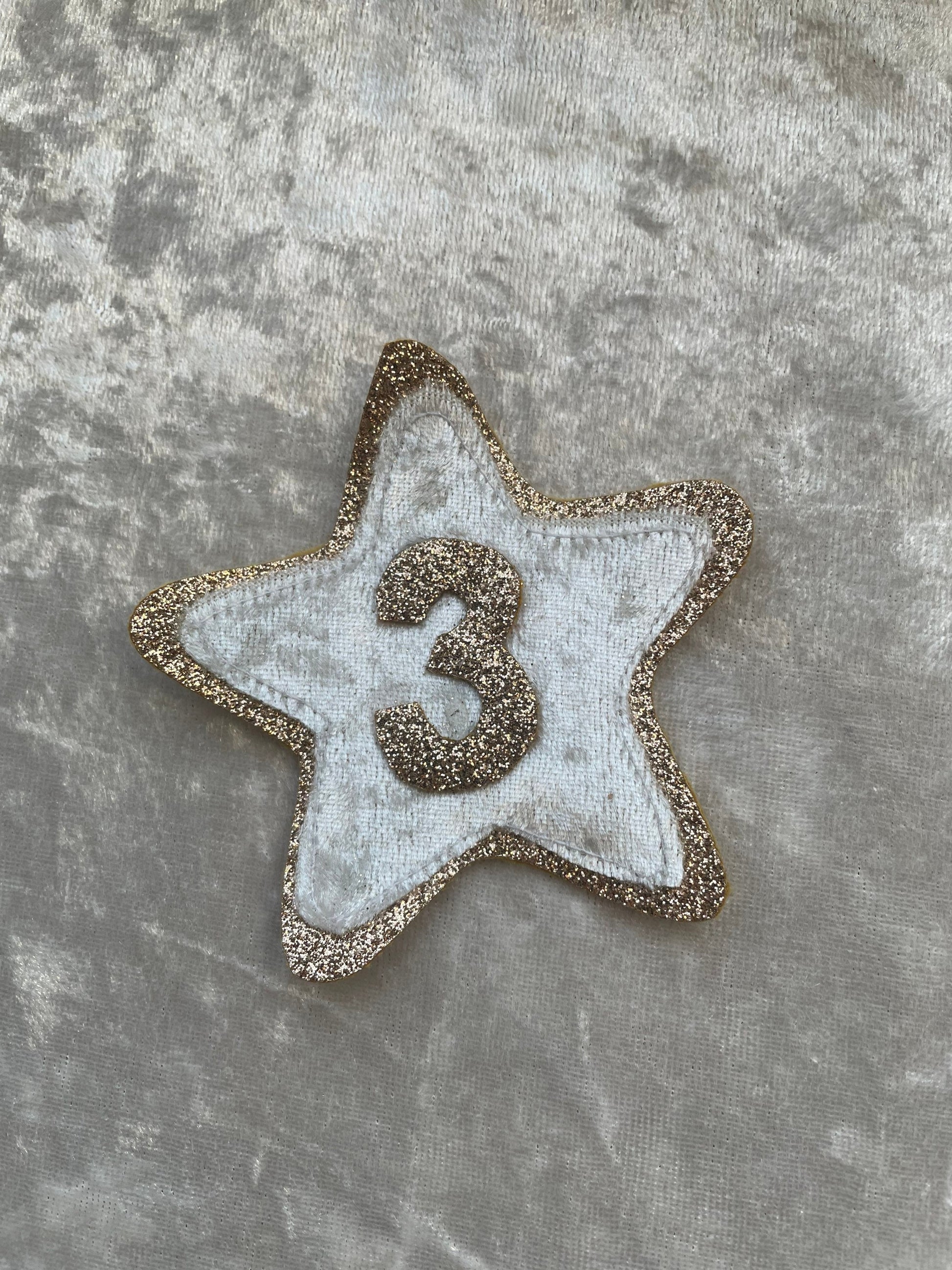 Silver or Gold Birthday Badges|glitter birthday badge|star birthday badge|personalised birthday badge|Children birthday badges