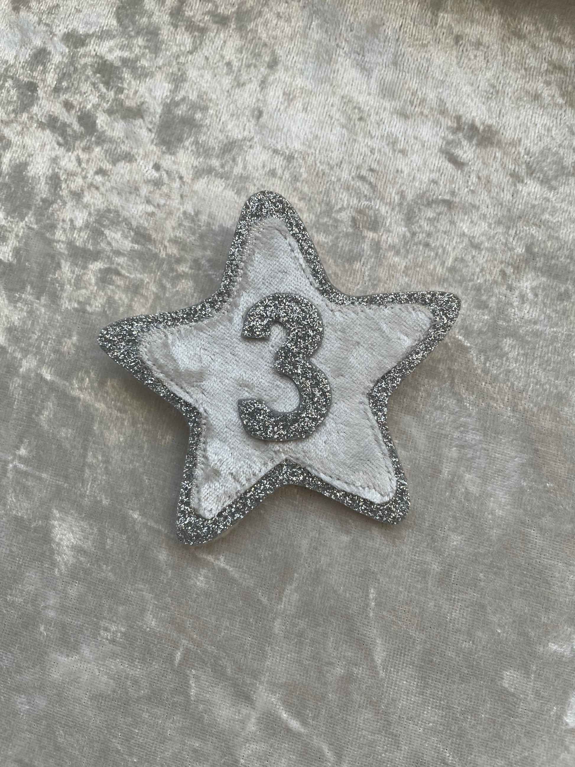 Silver or Gold Birthday Badges|glitter birthday badge|star birthday badge|personalised birthday badge|Children birthday badges