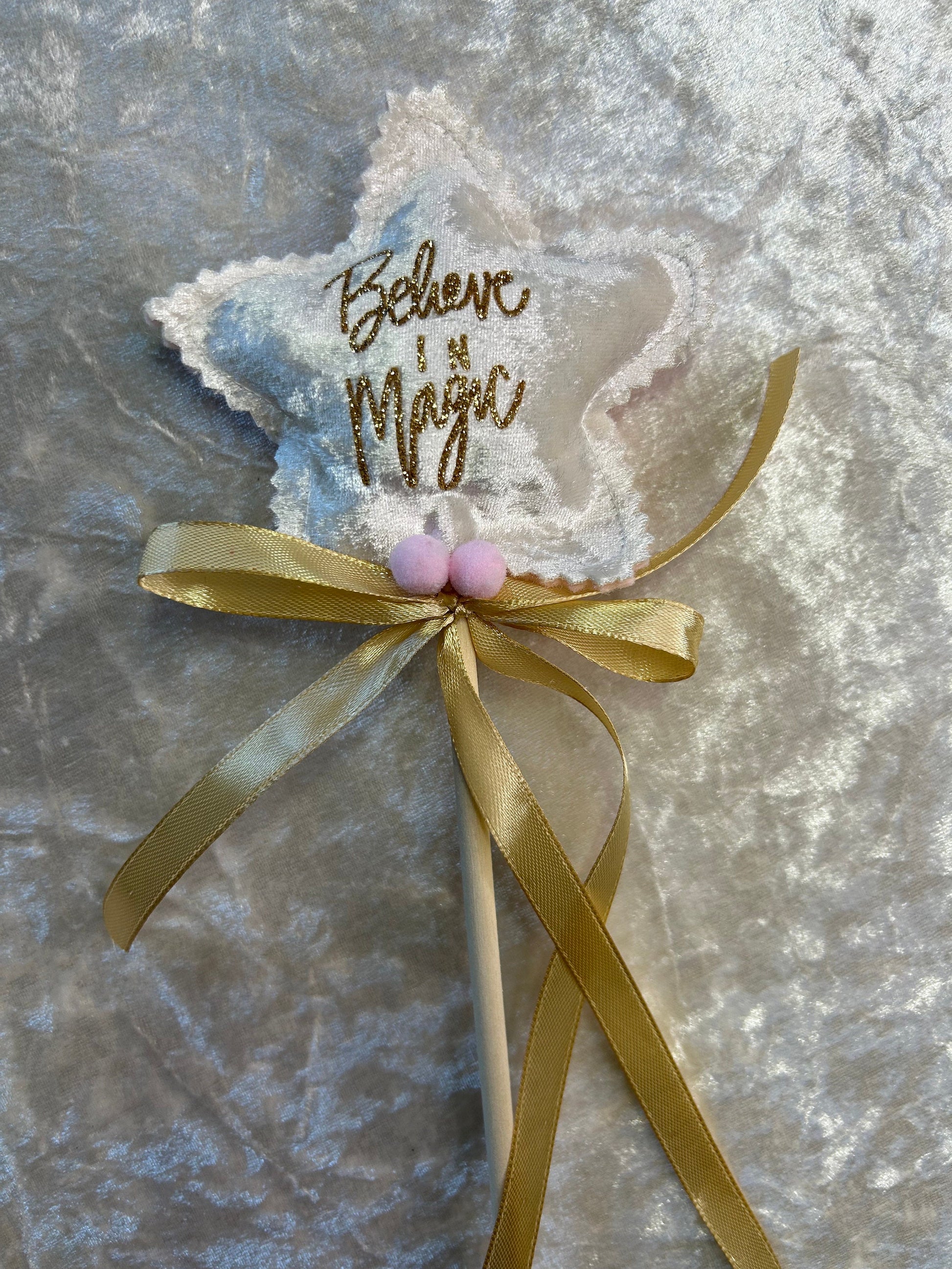Christmas wands why not spread some magic this Christmas. It makes an ideal gift or to add to their Christmas Eve box.