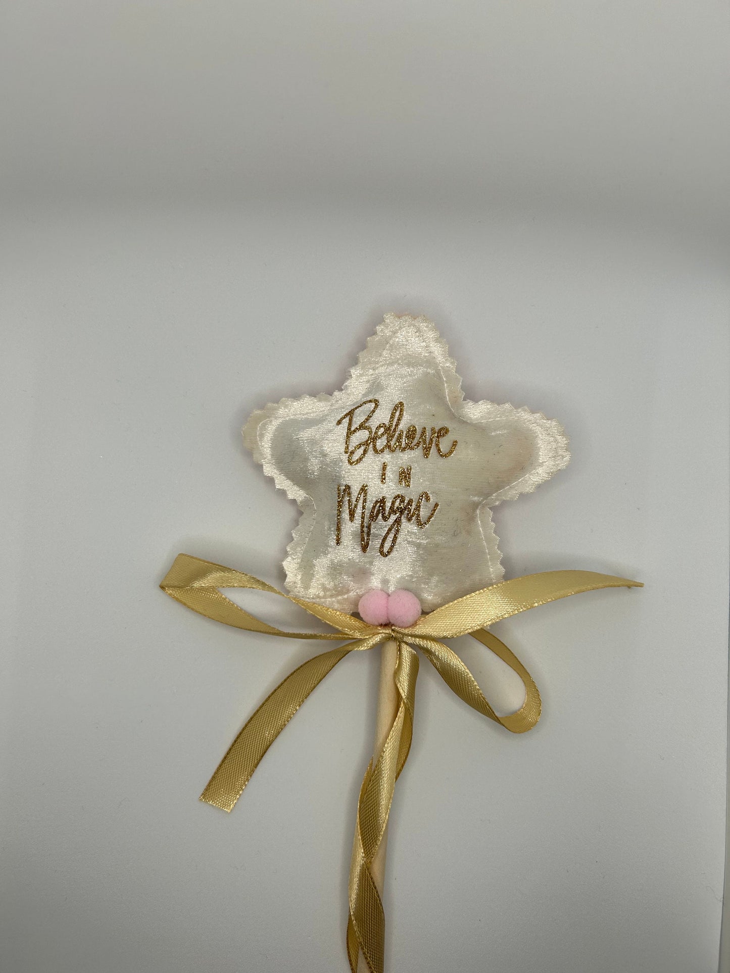 Christmas wands why not spread some magic this Christmas. It makes an ideal gift or to add to their Christmas Eve box.