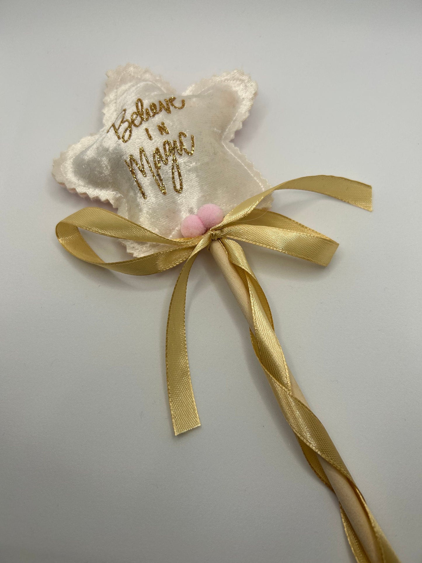 Christmas wands why not spread some magic this Christmas. It makes an ideal gift or to add to their Christmas Eve box.