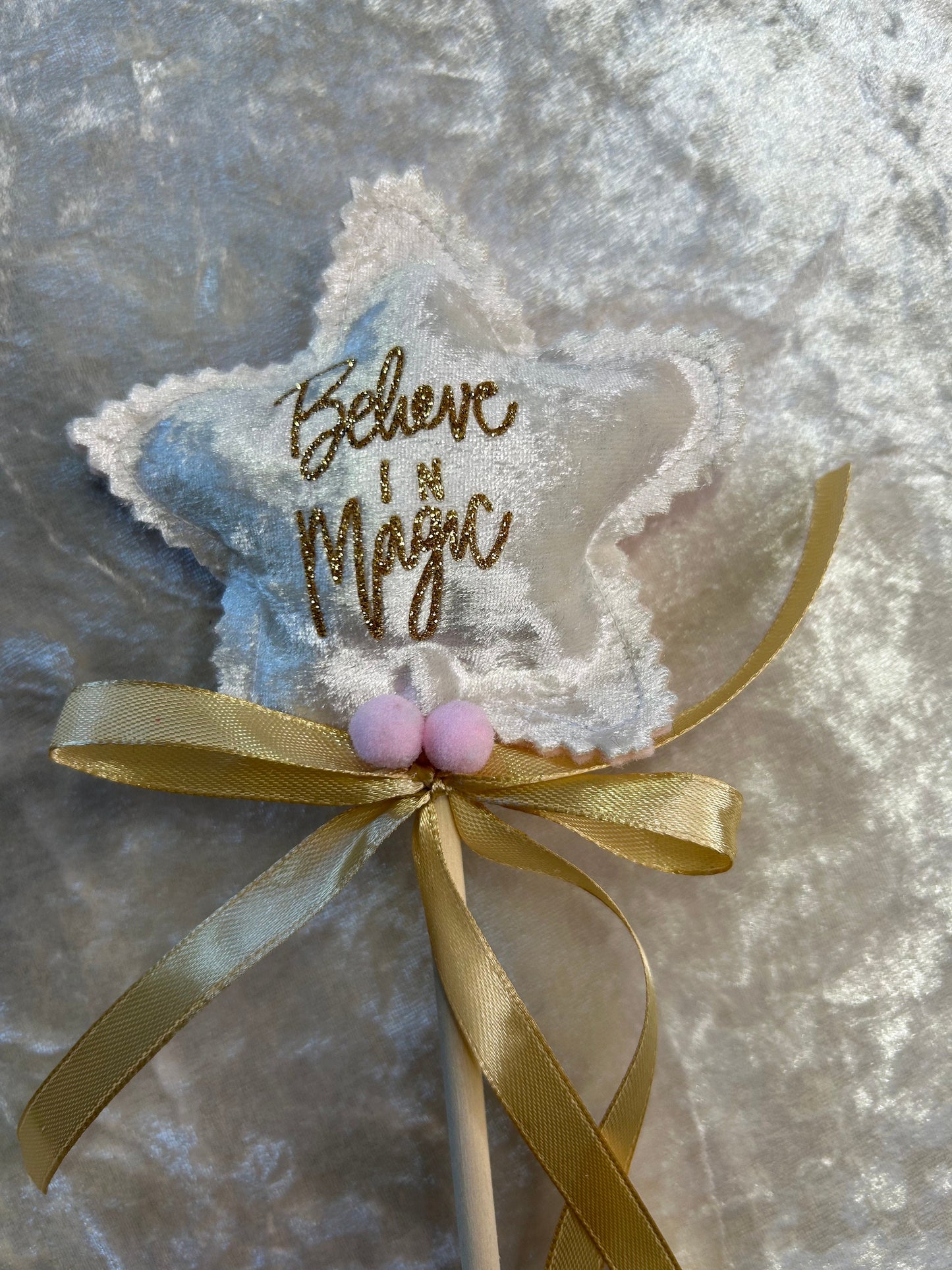 Christmas wands why not spread some magic this Christmas. It makes an ideal gift or to add to their Christmas Eve box.
