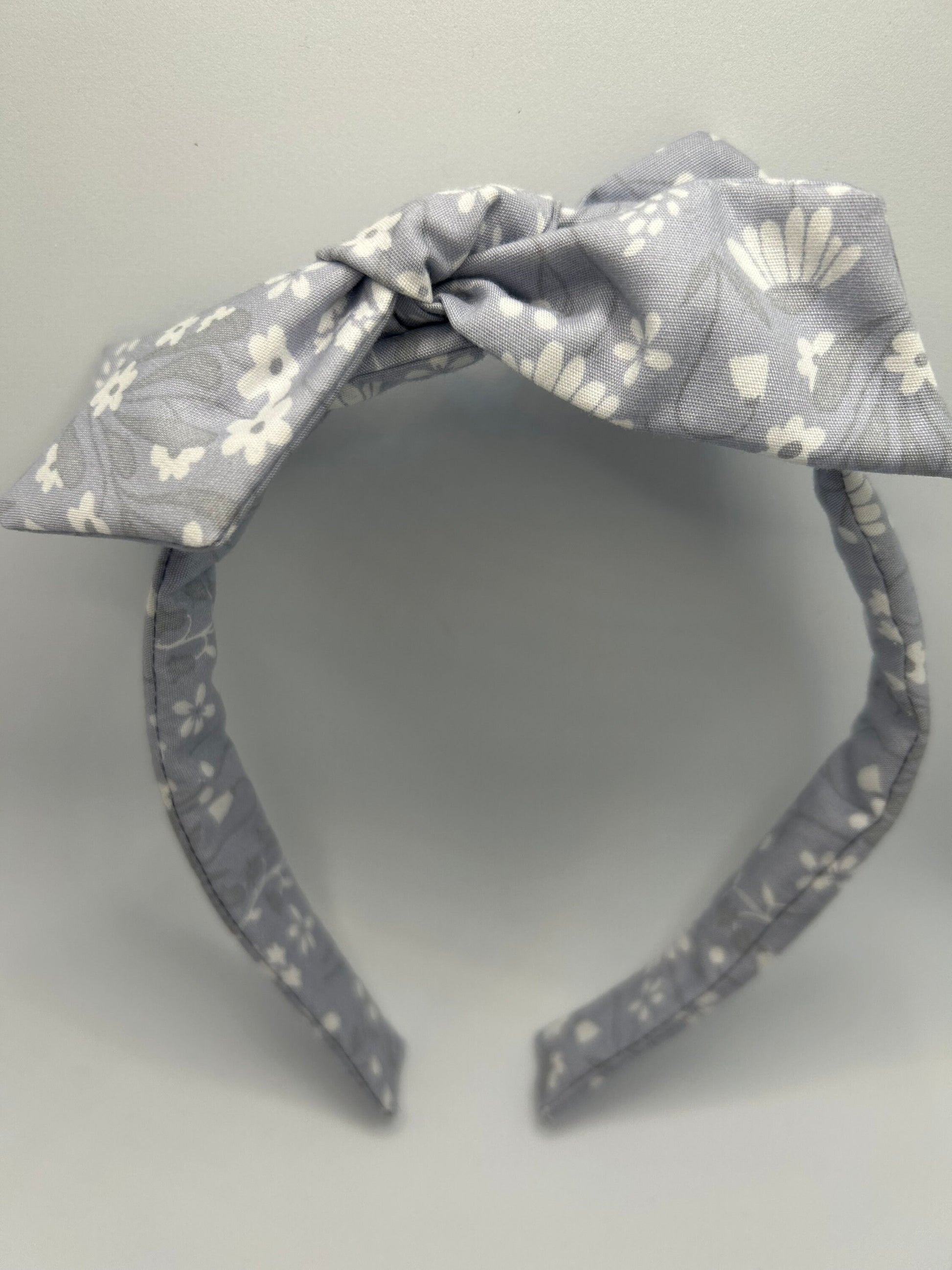 Adorable Girls Alice Grey Hairband with Handtied Hair Bow - Perfect Accessory for Every Outfit